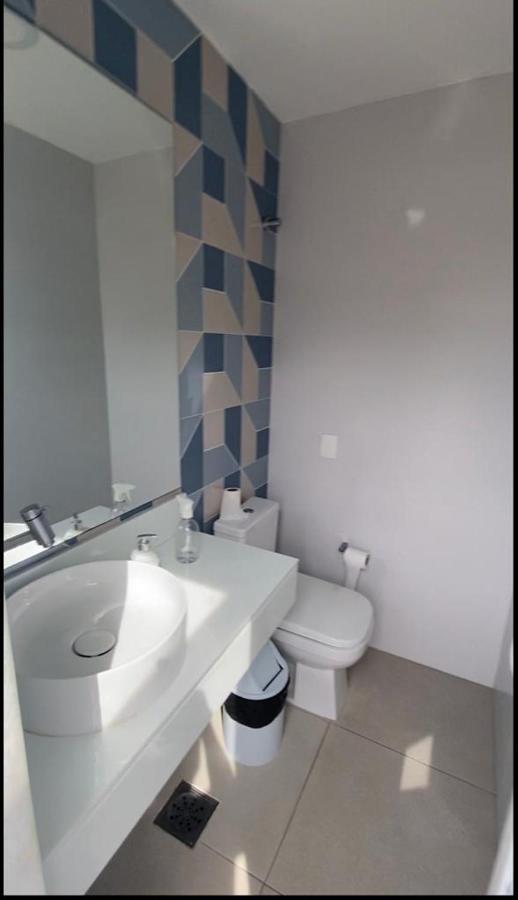 Apto Com Vista Mar, Piscina, Sauna, Academia E Servicos De Limpeza Apartamento